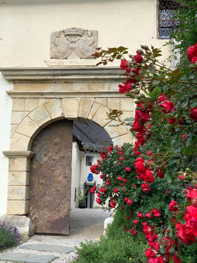 Schloss Moosburg Gaestehaus Exterior foto