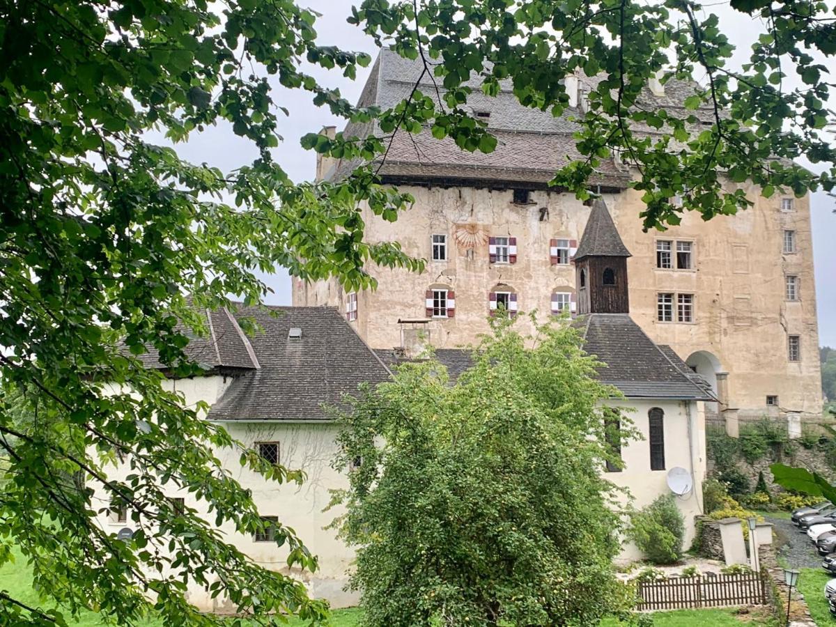 Schloss Moosburg Gaestehaus Exterior foto